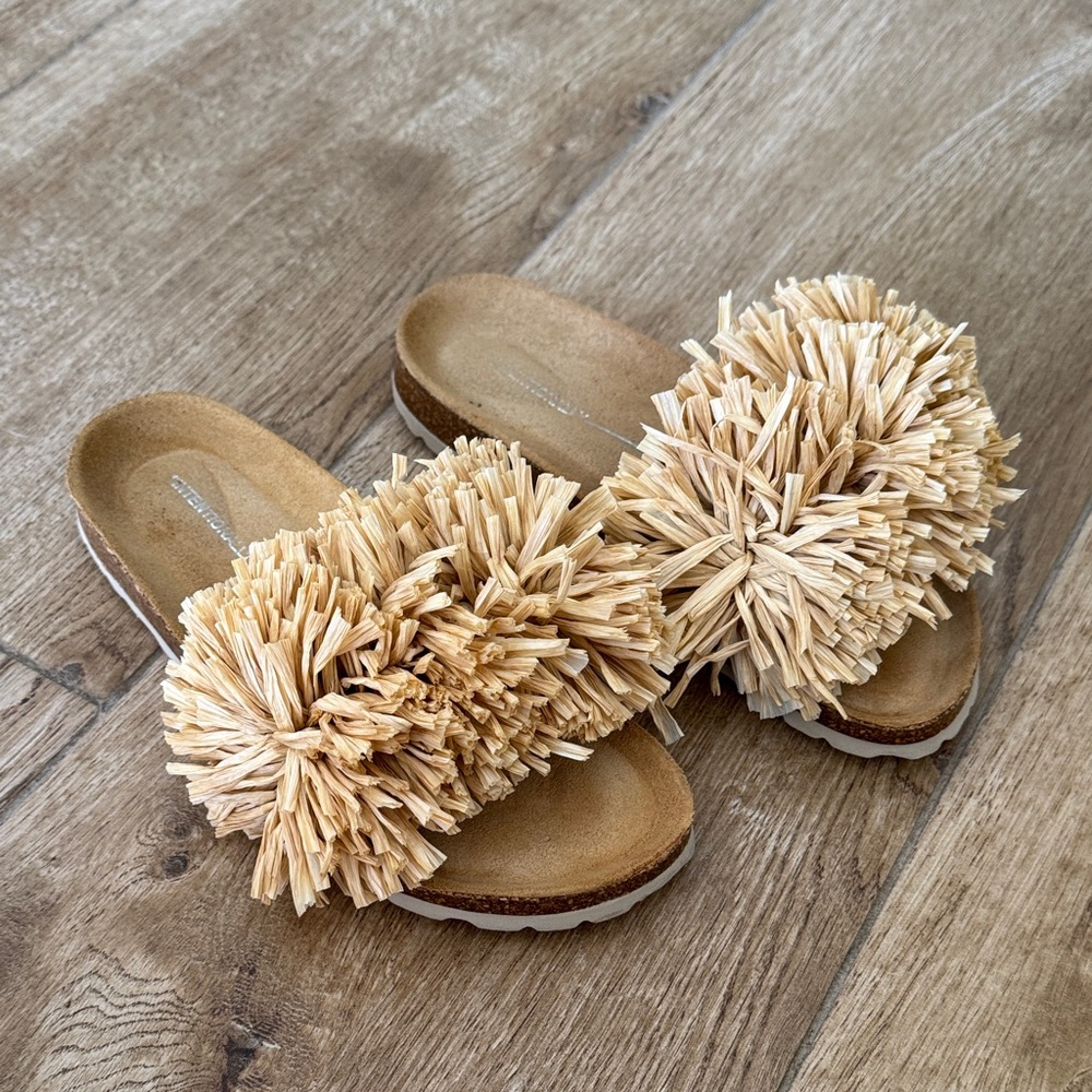 Intentionally blank Lottie Sandal